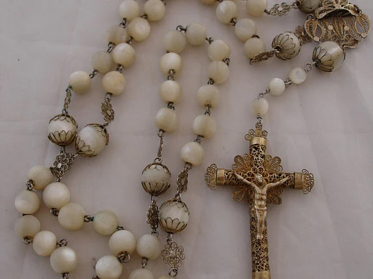 Filigree rosary. Nacre and silver vermeil. End of the 19th century