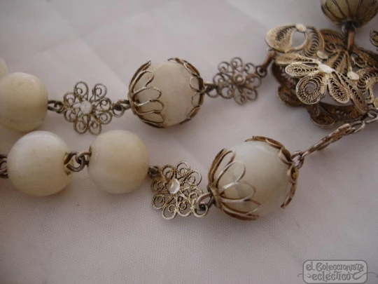 Filigree rosary. Nacre and silver vermeil. End of the 19th century