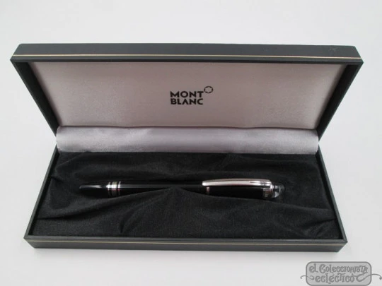 Fineliner Montblanc StarWalker. Resina negra y detalles platinados. Estuche