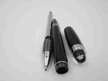 Fineliner Montblanc StarWalker. Resina negra y detalles platinados. Estuche. 2010