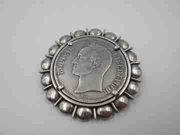 Five bolivares coin (1935) pendant brooch. Sterling silver. Bars & circles edge