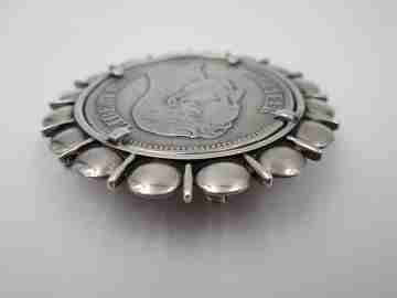 Five bolivares coin (1935) pendant brooch. Sterling silver. Bars & circles edge