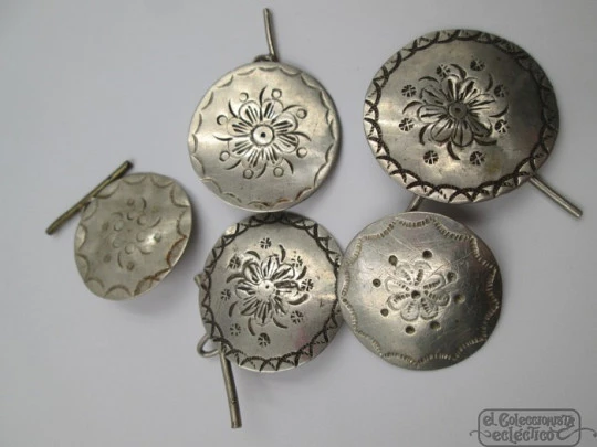 Five regional costumes buttons. Silver. Floral motifs. Handmade. 1940's