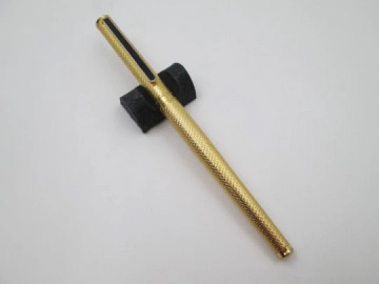 Flaminaire fountain pen. Gold plated and black enamel. Aerometric filler. Germany. 1970's