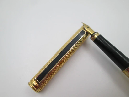 Flaminaire fountain pen. Gold plated and black enamel. Aerometric filler. Germany. 1970's