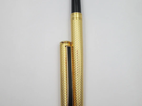 Flaminaire fountain pen. Gold plated and black enamel. Aerometric filler. Germany. 1970's