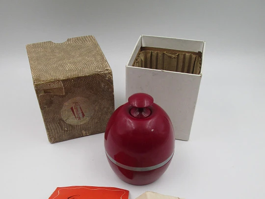 Flamingo (Dorset Light Industries) electromatch bakelite table lighter. 1950's