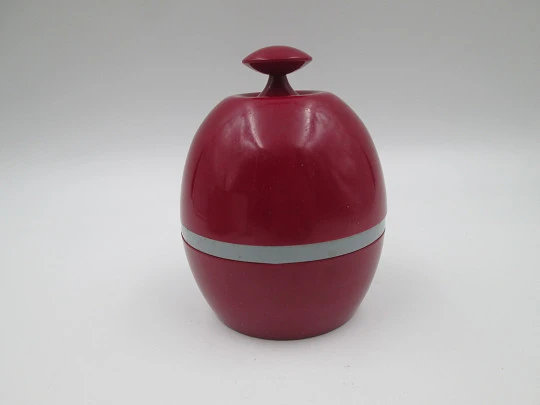 Flamingo (Dorset Light Industries) electromatch bakelite table lighter. 1950's