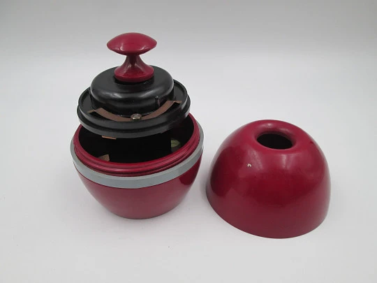 Flamingo (Dorset Light Industries) electromatch bakelite table lighter. 1950's