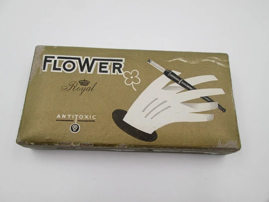 Flower sterling silver and white hard rubber retractable cigarette holder with filters set