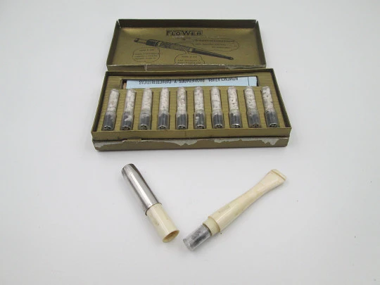 Flower sterling silver and white hard rubber retractable cigarette holder with filters set