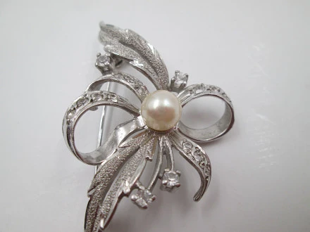 Womens brooch pins hotsell