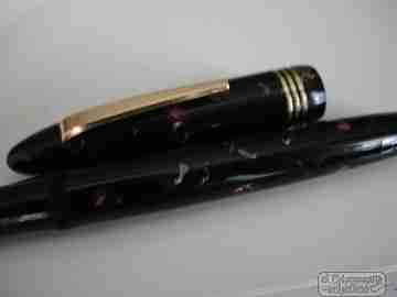 French fountain pen. Marbled celluloid. 1940's. Button filler