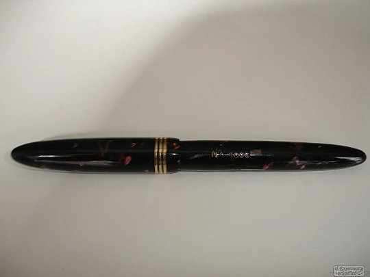 French fountain pen. Marbled celluloid. 1940's. Button filler