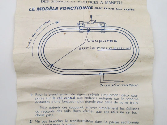 G.M.P. Paris colour light signal post Scientific toys. Scale trains. 1950's