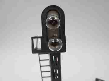 G.M.P. Paris colour light signal post Scientific toys. Scale trains. 1950's