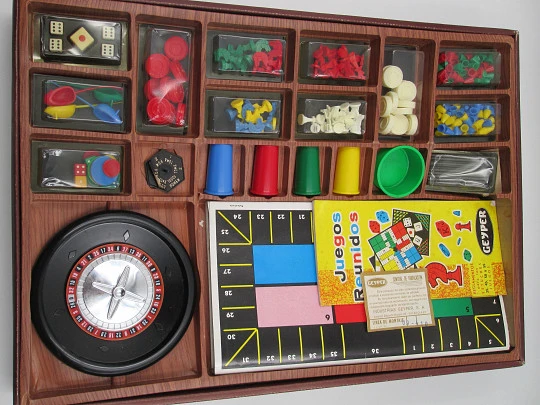 Gathered Games Geyper 45. Box, instructions and warranty. 1980's. Spain