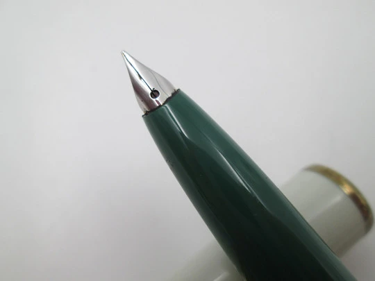 Geha 703 fountain pen. Green and grey plastic. Gold plated details. Box. 1970's. Germany