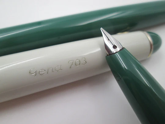 Geha 703 fountain pen. Green and grey plastic. Gold plated details. Box. 1970's. Germany