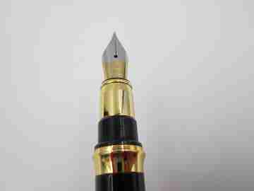 Genius Da Vinci. Black lacquer & gold plated. Converter. Bitone nib. Germany. 2000's