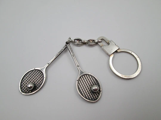 Gentleman keychain. 925 sterling silver. Tennis rackets and balls. Ring clasp. 1970's. Spain