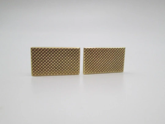 Gentleman's cufflinks. 8 karat yellow gold. Diamond pattern. Germany. 1970's Gentleman's cufflinks. 8 karat yellow gold. Diamond pattern. Germany. 1970's