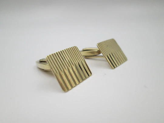 Gentleman's cufflinks. 8 karat yellow gold. Linear motifs. Germany. 1970's Gentleman's cufflinks. 8 karat yellow gold. Linear motifs. Germany. 1970's
