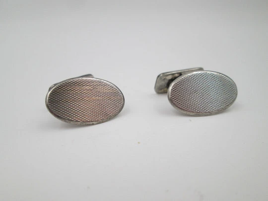 Gentleman's oval cufflinks. 925 sterling silver. Guilloche motif. Germany. 1970's