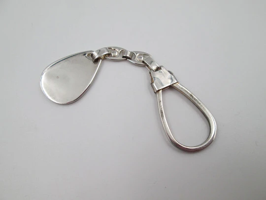 Gentleman's oval keychain. 925 sterling silver. Initials engraving plate. Italy. 1990's Gentleman's oval keychain. 925 sterling silver. Initials engraving plate. Italy. 1990's