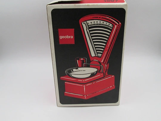 Geobra toy kitchen scale. Colours plastic. West Germany. Original box. 1960's