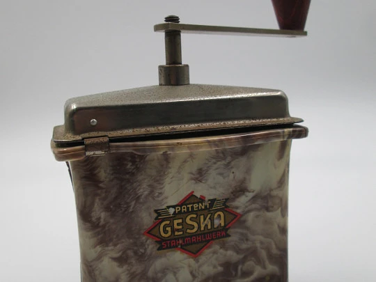 Geska hand coffee grinder. Marbled bakelite and silver metal. Germany. 1950's