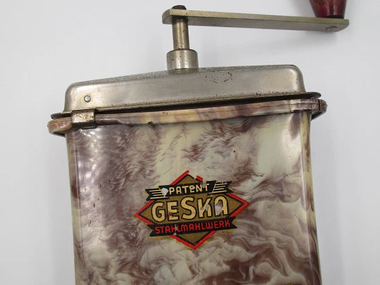 Geska hand coffee grinder. Marbled bakelite and silver metal. Germany. 1950's