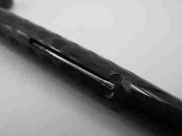Globe. Chiselled black hard rubber & plated details. 14k gold nib. Lever filler