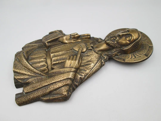 Gran placa para protección puerta Sagrado Corazón de Jesús. Metal dorado. Alto relieve