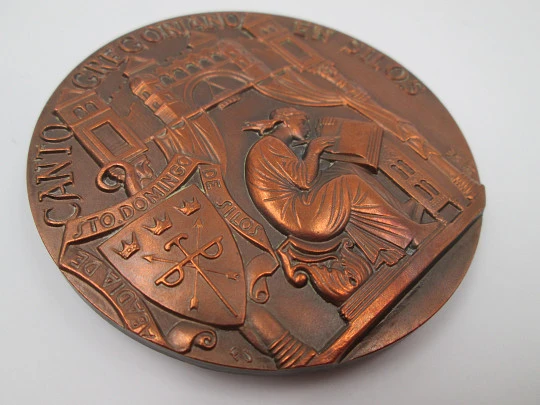 'Gregorian Song in Silos' FNMT bronze medal. High relief work, 1987