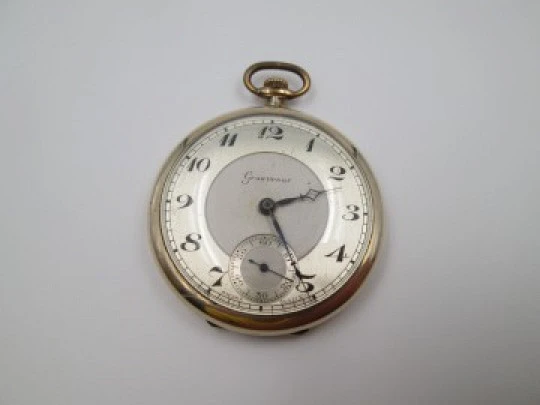 Grosvenor. Gold plated case. Stem-wind. Bi-tone dial. 1930's. Swiss made