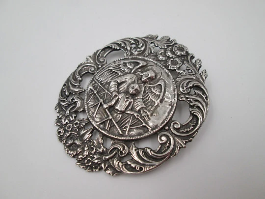 Guardian angel pendant plaque. Sterling silver. Openwork vegetable edge. Spain. 1970's