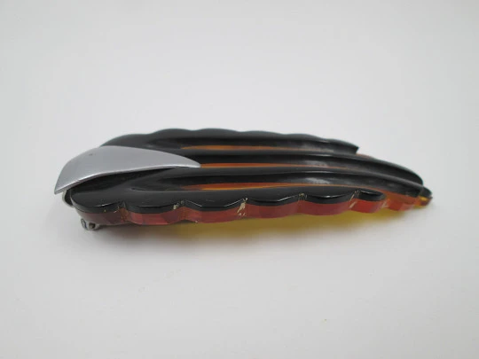 Hair clip / barrette / pin. Black resin and caramel. Silver-plated metal. 1980's