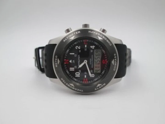 Hamilton Khaki Multi-Touch. Quartz. Digital & analog sphere. Steel. 2009's