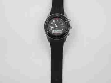 Hamilton Khaki Multi-Touch. Quartz. Digital & analog sphere. Steel. 2009's