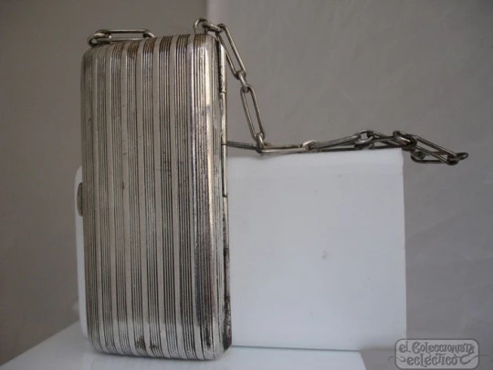 Hand bag Vanity. Silver metal. Guilloche. Link chain. 1920