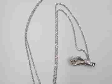 Hand pendant with chain. 18K white gold and marquise diamond
