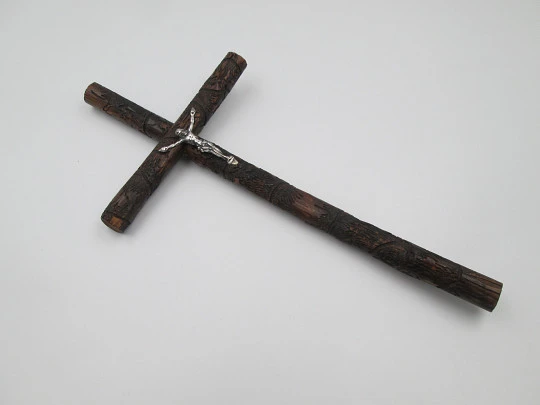 Handcrafted wooden cross with sterling silver Christ. Vegetable motifs, 1950's. Spain