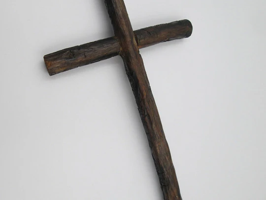 Handcrafted wooden cross with sterling silver Christ. Vegetable motifs, 1950's. Spain