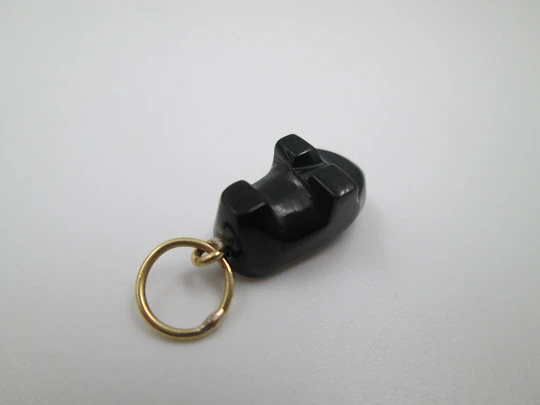 Handmade unisex pendant. Jet clog and 18 karat yellow gold rings. Spain. 1990's