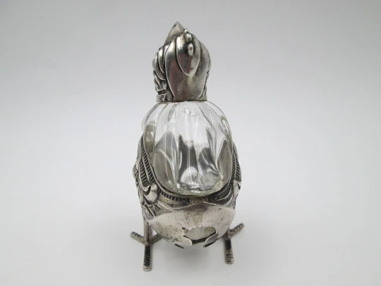 Hen salt & pepper shaker. 835 sterling silver and cut crystal. 1950's. Europe