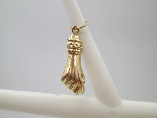 Higa / figa. Oro amarillo. 18 quilates. España. Años 80. Colgante Higa / figa. Oro amarillo. 18 quilates. España. Años 80. Colgante