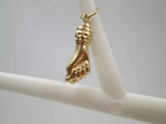 Higa / figa. Oro amarillo. 18 quilates. España. Años 80. Colgante Higa / figa. Oro amarillo. 18 quilates. España. Años 80. Colgante