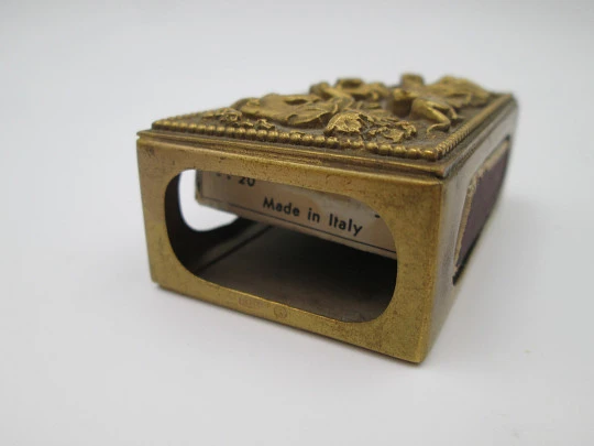 Historiated matchbox. Golden alpaca. High relief. Romantic scene. France. 1960