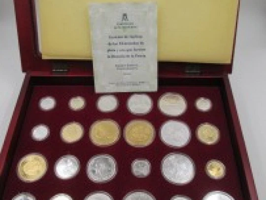 History of the Peseta boxed. 24 coins. 925 sterling silver & 24k gold plated